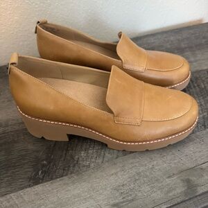 Naturalizer Women’s Tan Darry Loafer 8.5Wide New With Scuffs As Shown